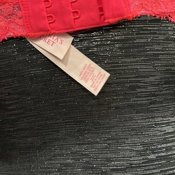 Very Sexy Unlined bra. - Picture 4 of 6